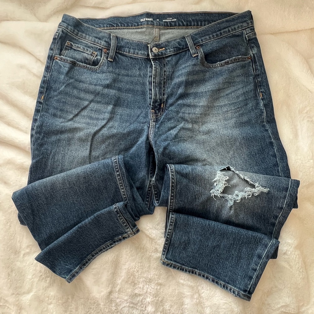 Old Navy Women’s Relaxed Fit Distressed Blue Jeans